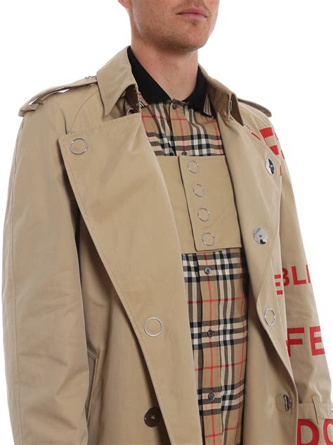 Burberry trench coat horseferry